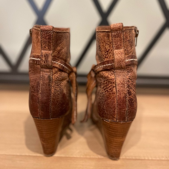 Diba Ankle Boot - Picture 4 of 4